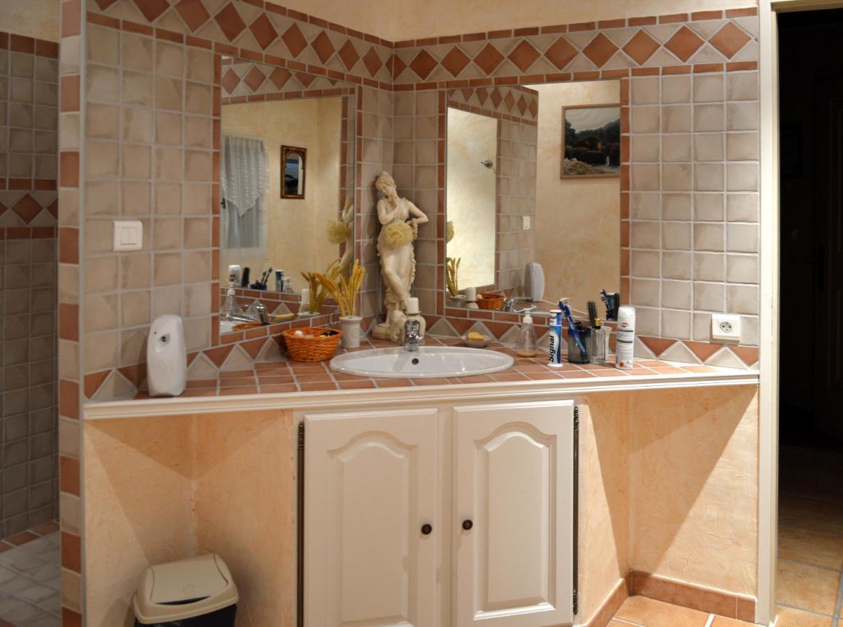 Bed and Breakfast Le Mas Du Chat Cavaillon Exteriér fotografie